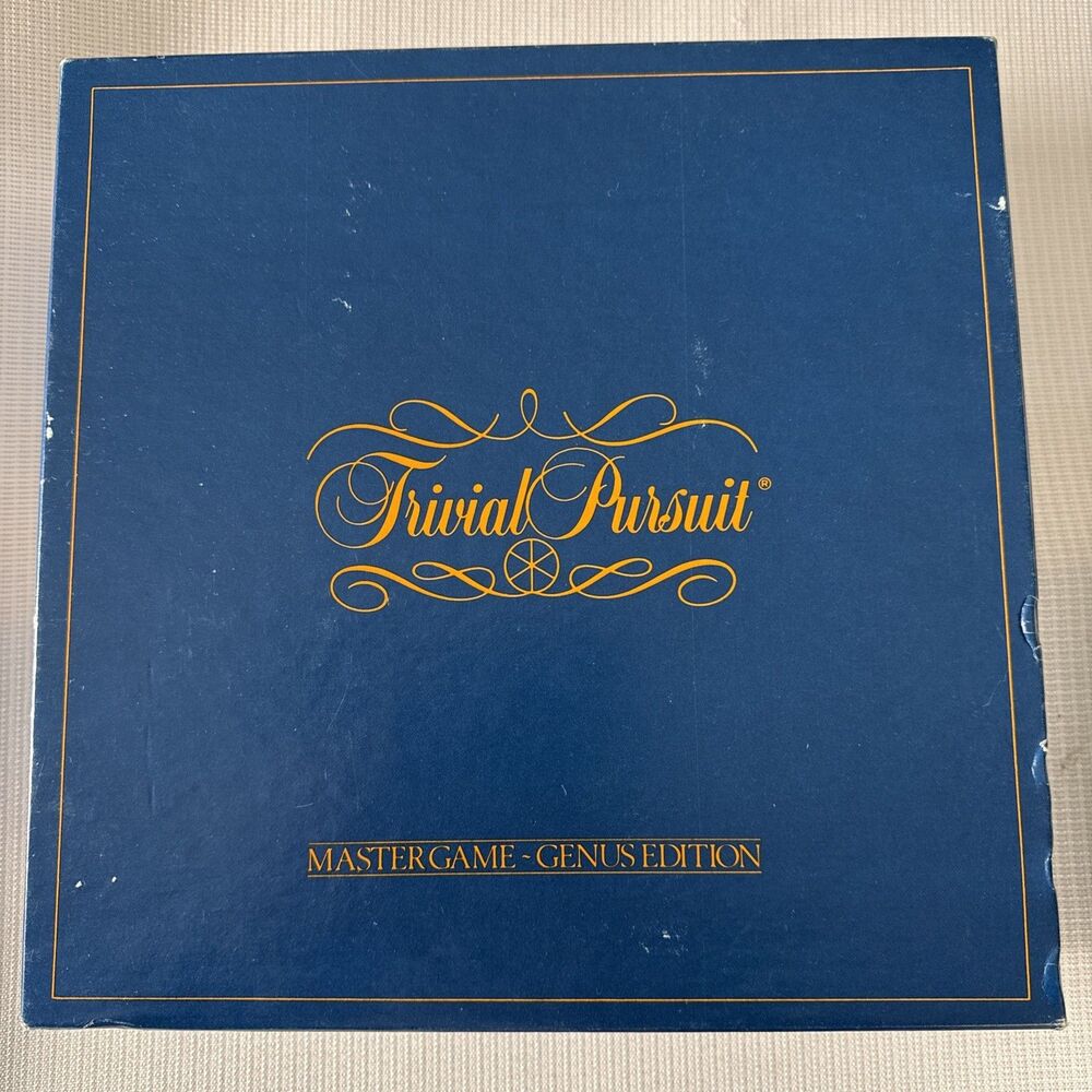 1981 Original Trivial Pursuit Master Game Genus Edition - 2 pieces missing